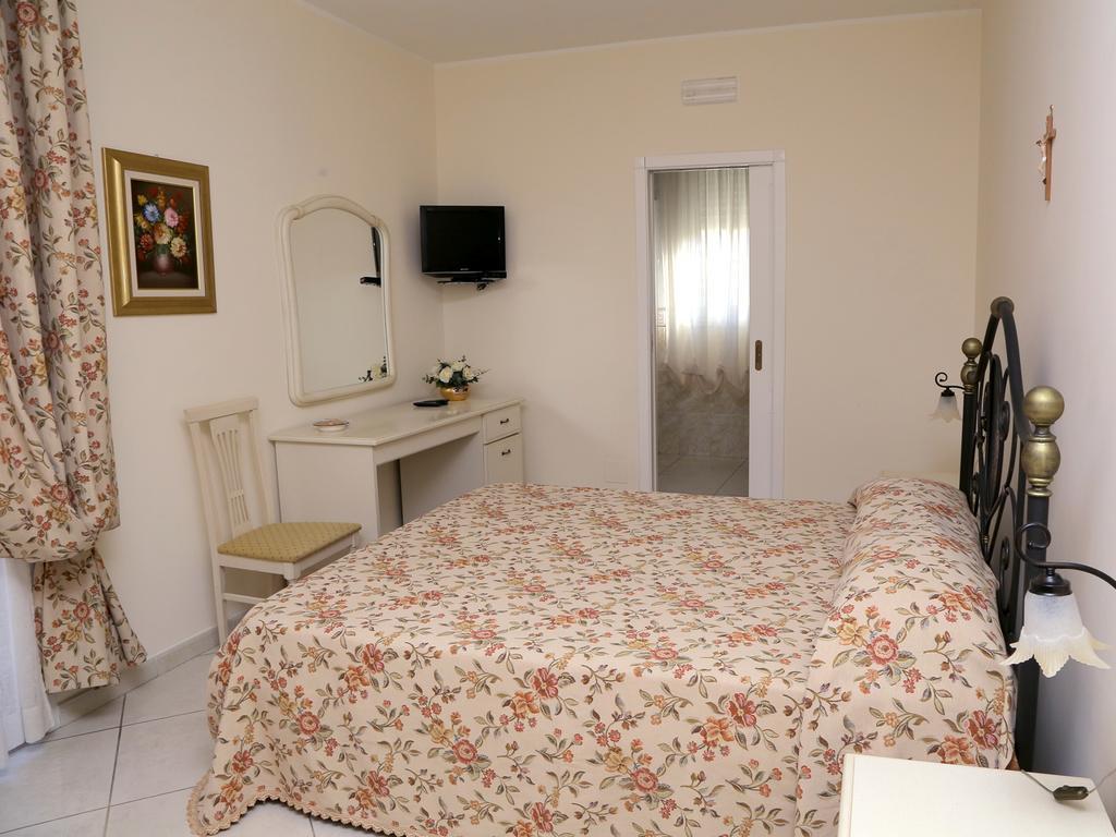 L'Airone Hotel Маргерита ди Савоя Екстериор снимка